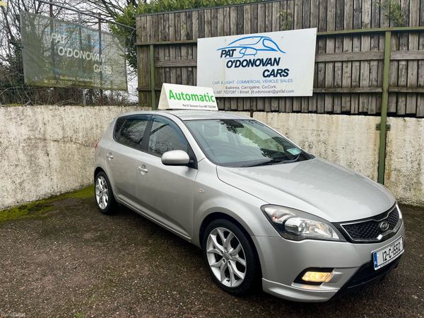 Kia Ceed Hatchback, Diesel, 2012, Silver