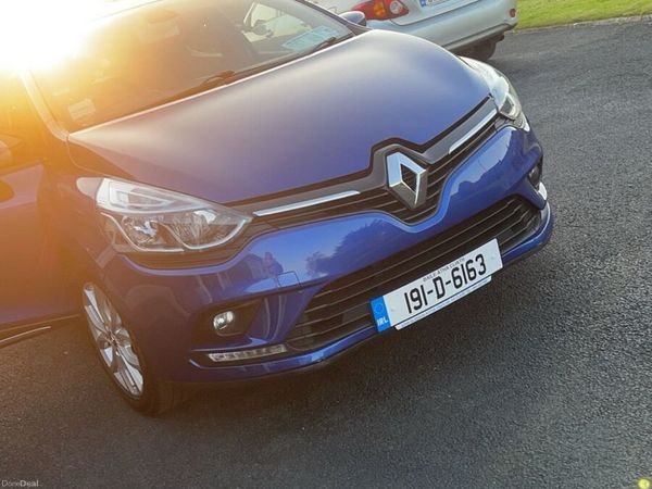 Renault Clio Hatchback, Petrol, 2019, Blue
