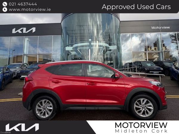 Hyundai Tucson MPV, Diesel, 2016, Red