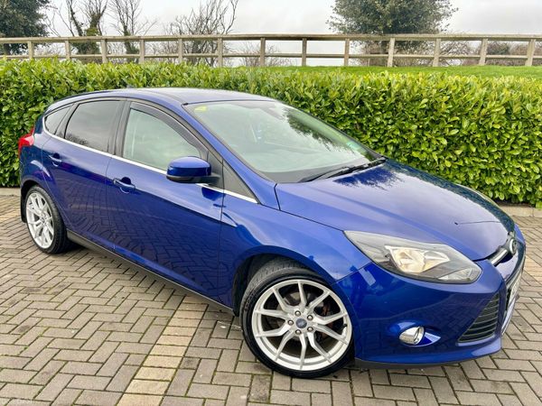 Ford Focus Hatchback, Petrol, 2014, Blue