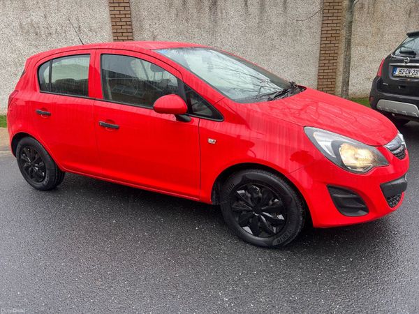 Opel Corsa Hatchback, Petrol, 2014, Red