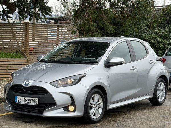 Toyota Yaris Hatchback, Petrol Hybrid, 2023, Grey