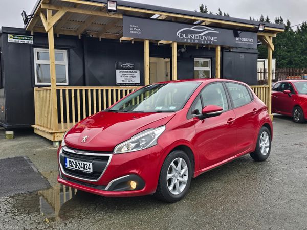 Peugeot 208 Hatchback, Petrol, 2019, Red