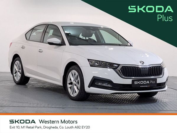 Skoda Octavia Saloon, Diesel, 2022, White
