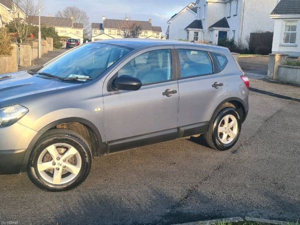 Nissan Qashqai Hatchback, Diesel, 2010, Grey