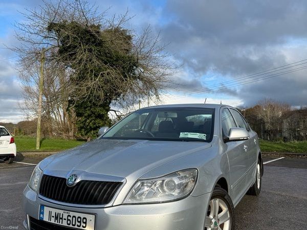 Skoda Octavia Hatchback, Diesel, 2011, Silver