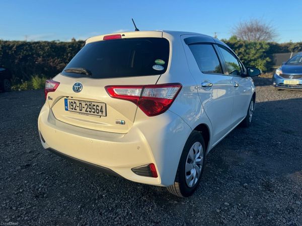 Toyota Vitz Hatchback, Petrol Hybrid, 2019, White