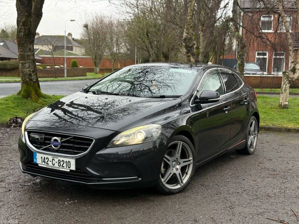 Volvo V40 Hatchback, Petrol, 2014, Black