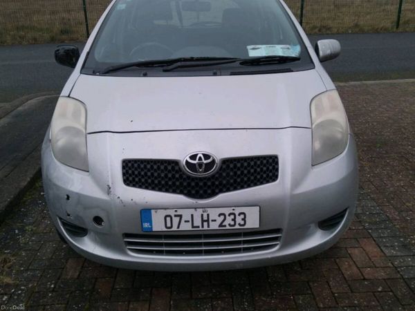 Toyota Yaris Hatchback, Petrol, 2007, Silver