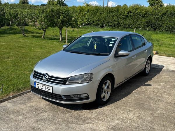 Volkswagen Passat Saloon, Diesel, 2012, Silver