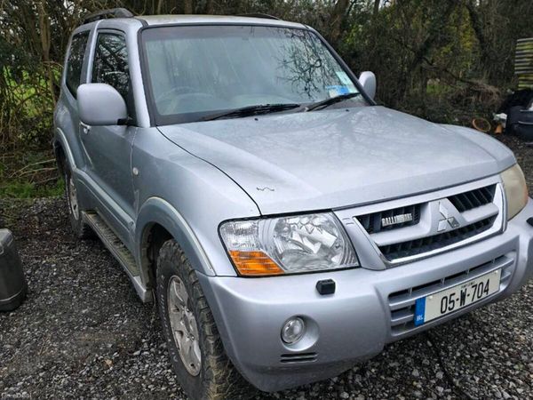 Mitsubishi Pajero SUV, Diesel, 2005, Silver