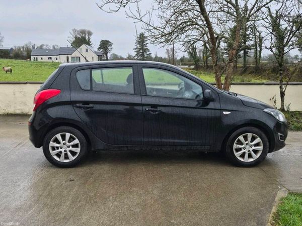 Hyundai i20 Hatchback, Petrol, 2014, Black