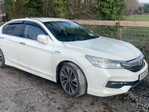 Honda Accord Saloon, Petrol Hybrid, 2016, White