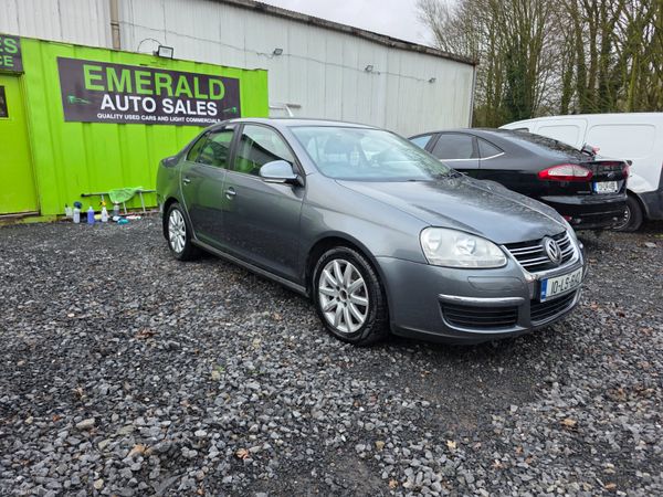 Volkswagen Jetta Saloon, Diesel, 2010, Grey