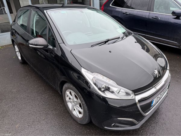 Peugeot 208 Hatchback, Petrol, 2017, Black