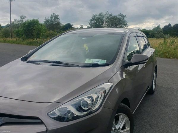 Hyundai i30 Estate/Jeep, Diesel, 2012, Bronze