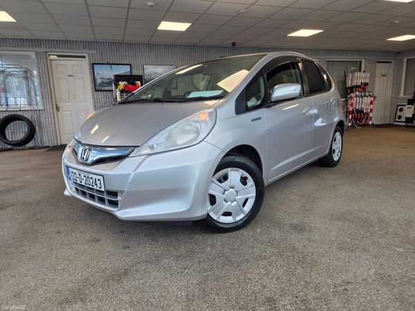 Honda Fit Hatchback, Petrol Hybrid, 2013, Silver