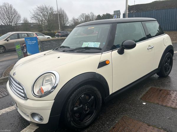Mini Cooper Hatchback, Petrol, 2009, White