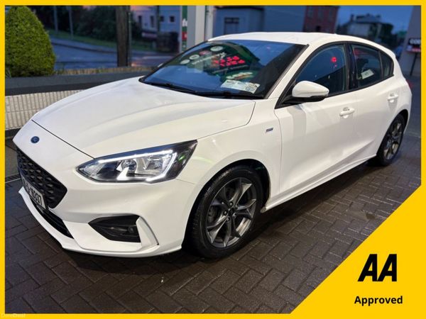 Ford Focus Hatchback, Petrol, 2019, White