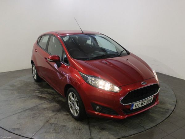 Ford Fiesta Hatchback, Petrol, 2017, Red