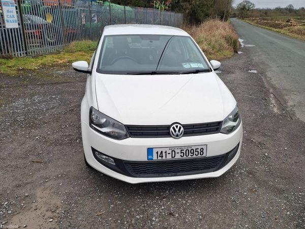 Volkswagen Polo Hatchback, Petrol, 2014, White