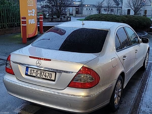 Mercedes-Benz E-Class Saloon, Petrol, 2007, Silver