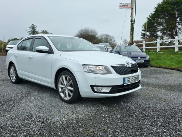 Skoda Octavia Hatchback, Diesel, 2015, White