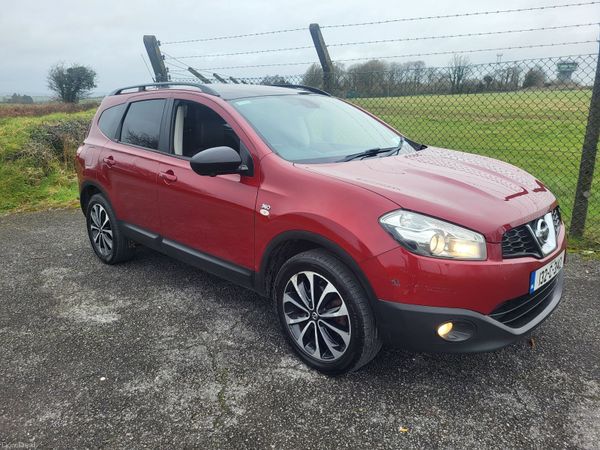 Nissan Qashqai+2 MPV, Diesel, 2013, Red