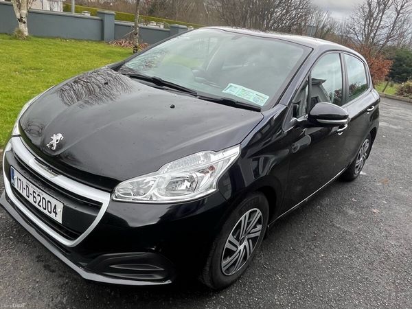 Peugeot 208 Hatchback, Diesel, 2017, Black
