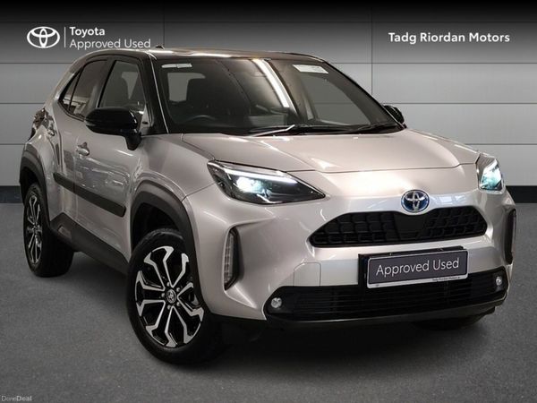 Toyota Yaris Cross Hatchback, Petrol Hybrid, 2024, Silver