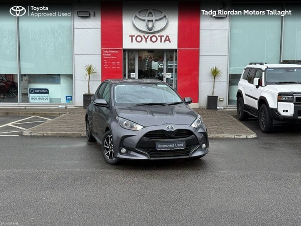 Toyota Yaris Hatchback, Petrol Hybrid, 2023, Grey