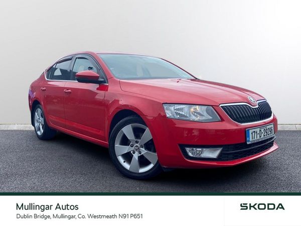 Skoda Octavia Saloon, Diesel, 2017, Red
