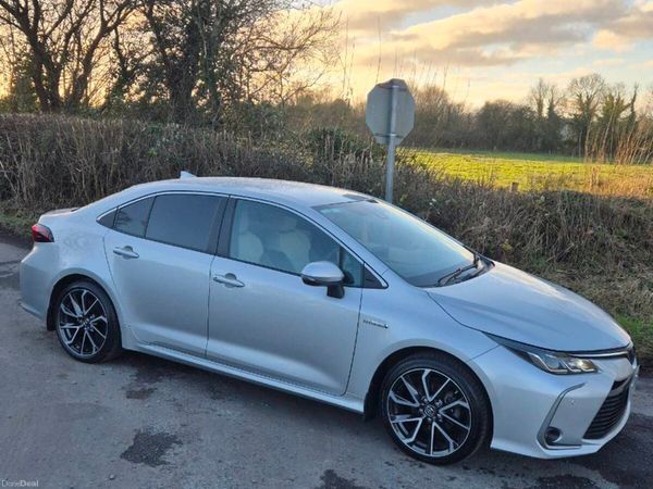 Toyota Corolla Saloon, Petrol Hybrid, 2019, Grey