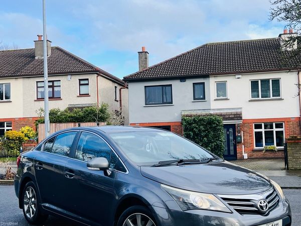 Toyota Avensis Saloon, Diesel, 2012, Grey