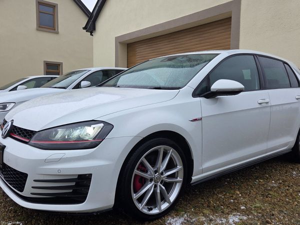 Volkswagen Golf Hatchback, Diesel, 2015, White