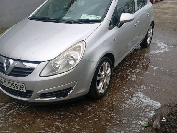 Vauxhall Corsa Hatchback, Diesel, 2009, Silver