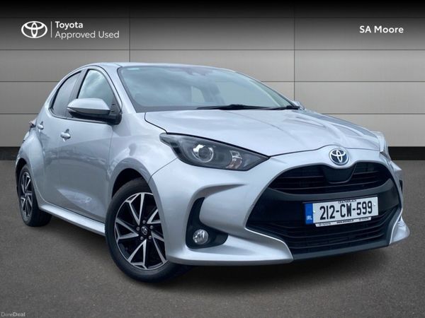 Toyota Yaris Hatchback, Petrol Hybrid, 2021, Silver