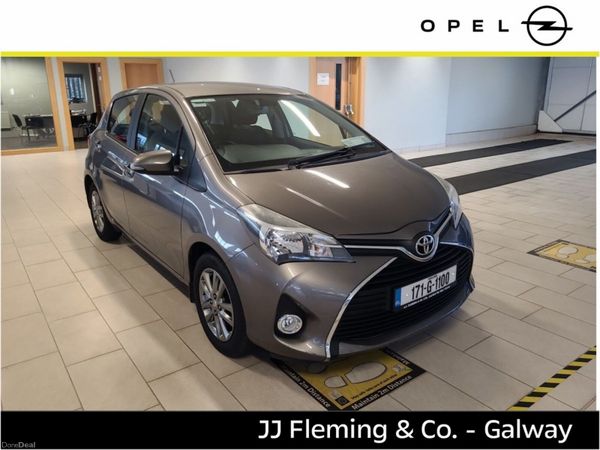 Toyota Yaris Hatchback, Petrol, 2017, Grey
