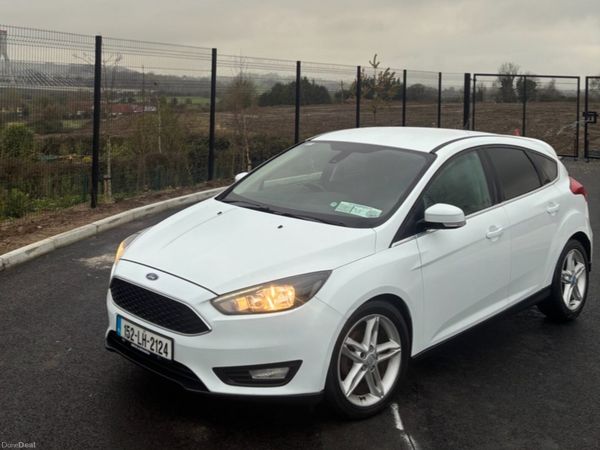 Ford Focus Hatchback, Petrol, 2015, White