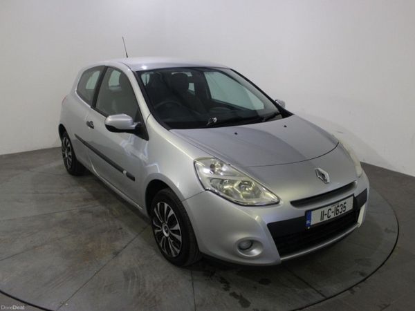Renault Clio Hatchback, Petrol, 2011, Silver