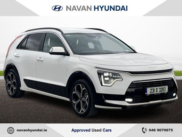 Kia Niro SUV, Petrol Hybrid, 2023, White
