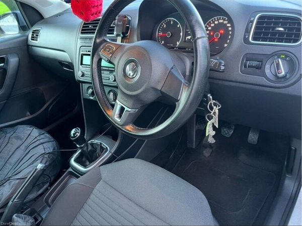 Volkswagen Polo Hatchback, Diesel, 2014, White