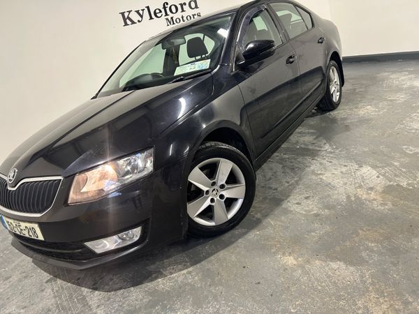 Skoda Octavia Saloon, Diesel, 2015, Black