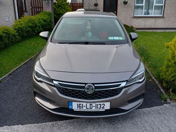 Vauxhall Astra Hatchback, Diesel, 2016, Grey