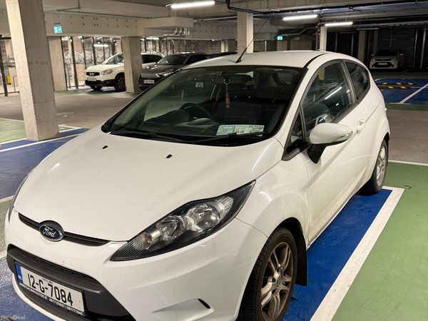 Ford Fiesta Hatchback, Petrol, 2012, White