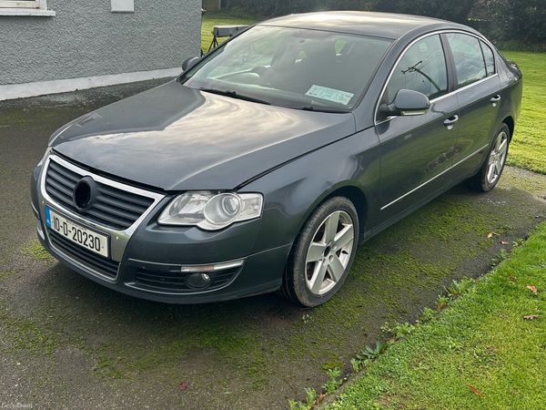 Volkswagen Passat Saloon, Diesel, 2010, Grey