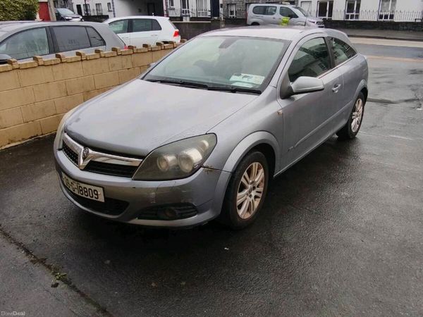 Vauxhall Astra Hatchback, Diesel, 2009, Silver