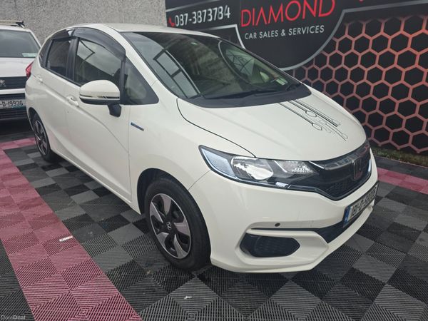 Honda Fit Hatchback, Petrol Hybrid, 2018, White