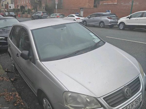 Volkswagen Polo Hatchback, Petrol, 2006, Silver
