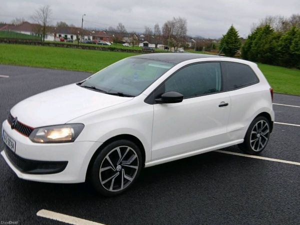 Volkswagen Polo Hatchback, Petrol, 2014, White